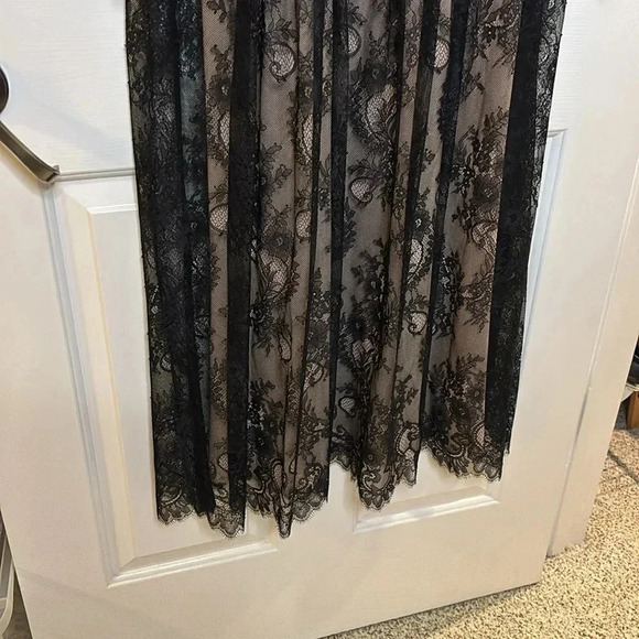 EUC PHILOSOPHY women’s black lace dress size 6 includes slip long - Picture 3 of 11